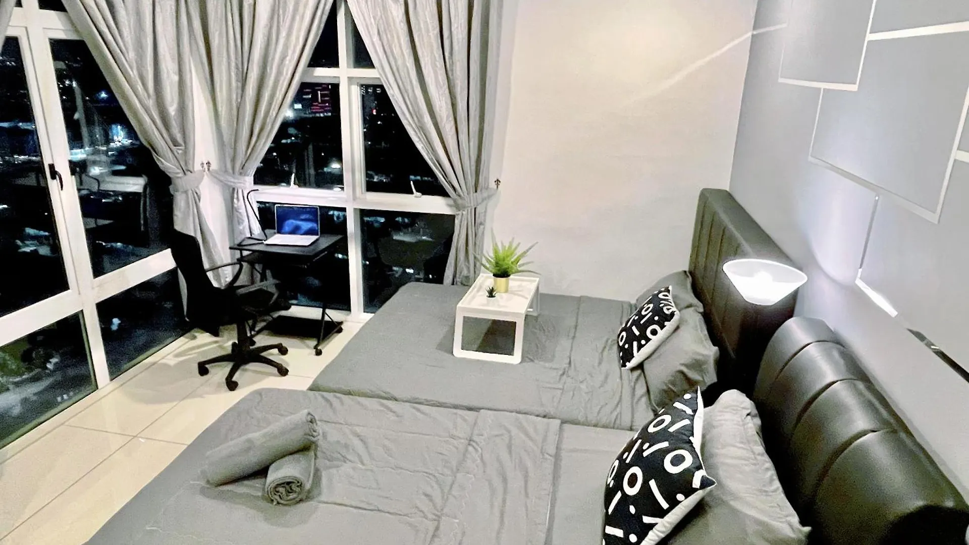 Ksl City Mall 7-10Pax -2Bedroom-Netflix-Smart Tv65Inch Johor Bahru 0*,