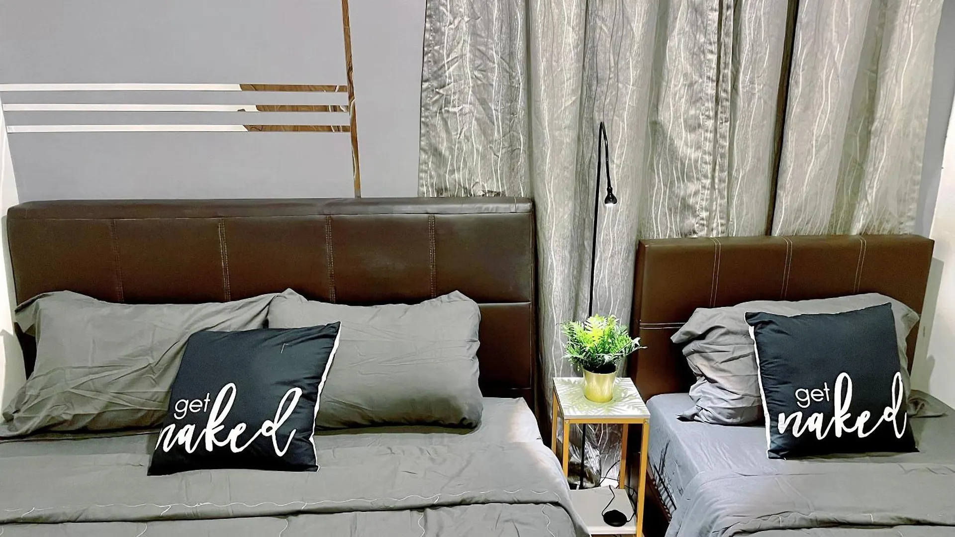 Apartment Ksl City Mall 7-10Pax -2Bedroom-Netflix-Smart Tv65Inch Johor Bahru