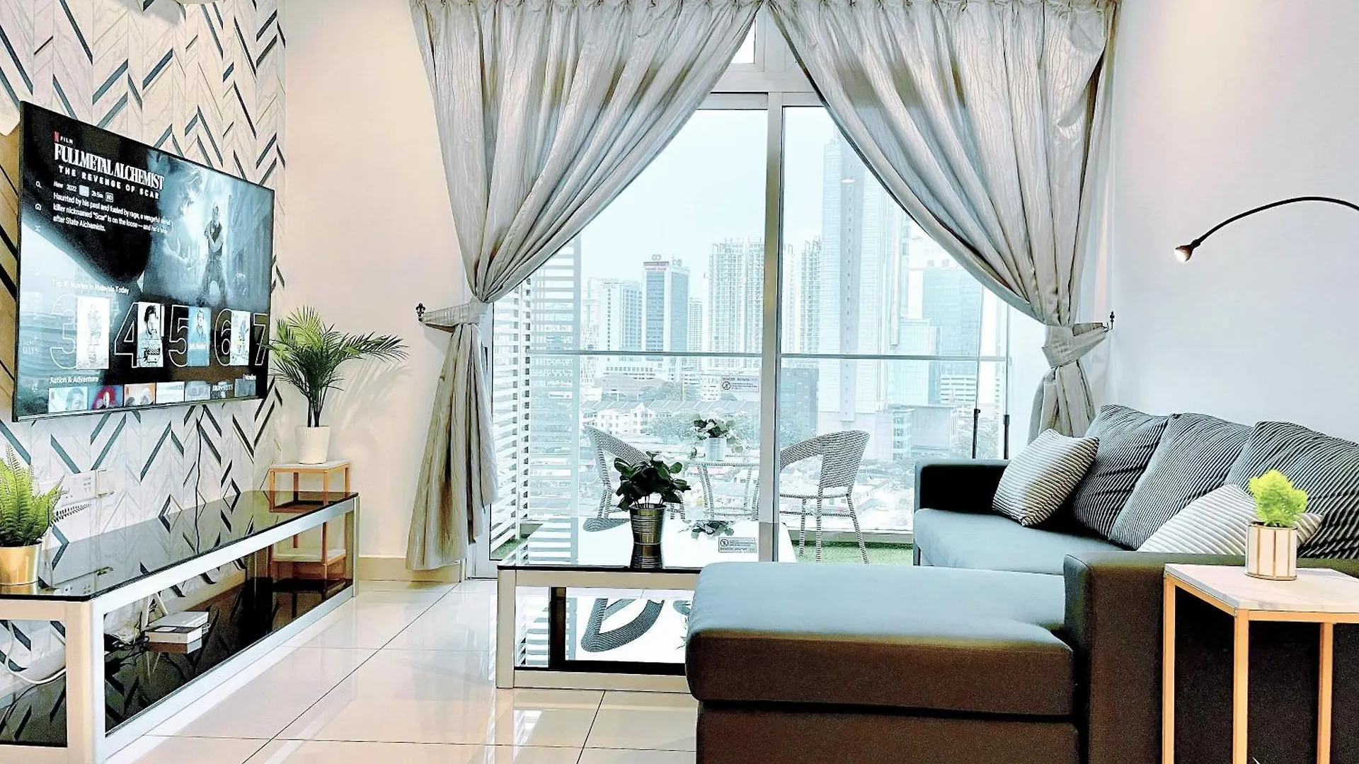 Ksl City Mall 7-10Pax -2Bedroom-Netflix-Smart Tv65Inch Johor Bahru
